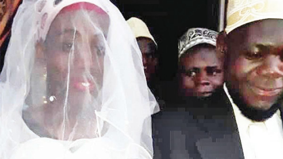 Z imámovy nevěsty se po dvou týdnech manželství vyklubal muž. Oběma hrozí vysoké tresty